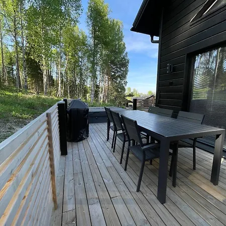 Himos Siesta Porealtaalla Ja Loppusiivouksella *